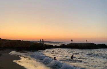 Khroma Luxury Suite 2 Beach front apartment - Photo 45