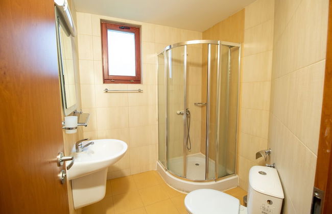 2 Bedroom, 2 Showeroom Villa Suitable for a Family Skication and Remote Working - Foto 17