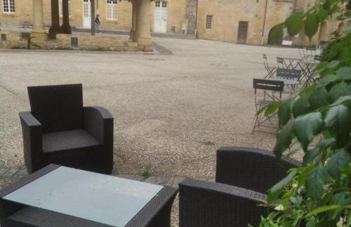 Maison confortable avec balcon au cœur de Cadouin, proche de Dordogne et grands sites touristiques - FR-1-616-196 - Foto 2