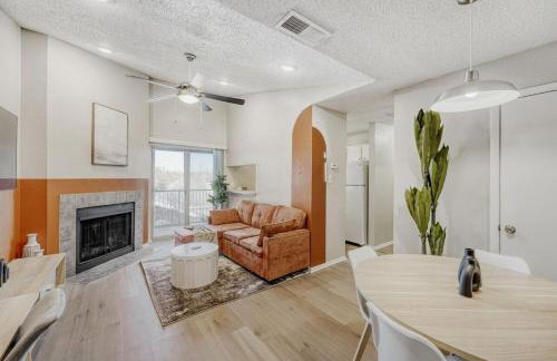 Modern City Getaway 2B - Sleeps 6 - Pool, Prkg - Foto 21