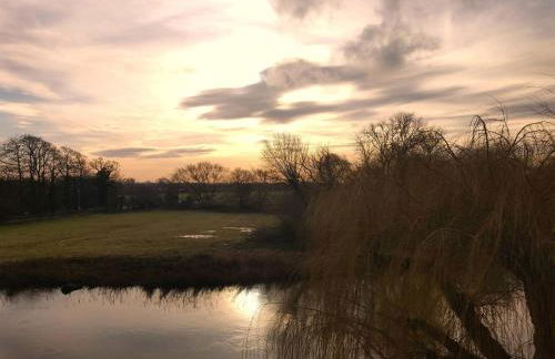 2BR 2 Bath Riverside Penthouse 2 Parking View Near St Neots - Foto 10