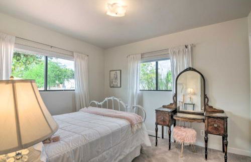 Lake Powell Views Mid-Century Home in Page - Foto 25