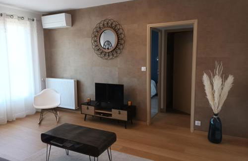 T2 Centre ville, Soulages, Amphithéâtre - WIFI clim balcon parking - Photo 10