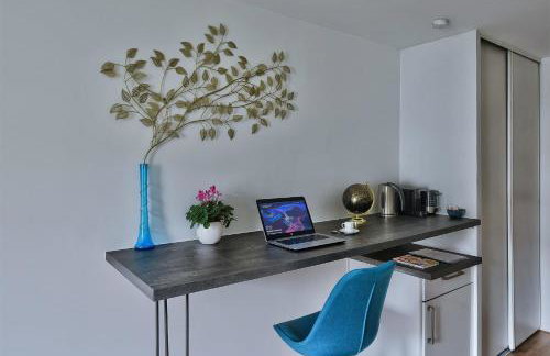 "Monplaisir", parking, canapé-lit neuf confortable, idéal voyages d'affaires et tourisme, proximité commerces, gare, Université Lyon 3 , Tram T2, T4 et C25 - Photo 6