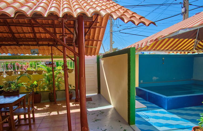 Villa in Cárdenas with swimming pool and garden - Photo 28