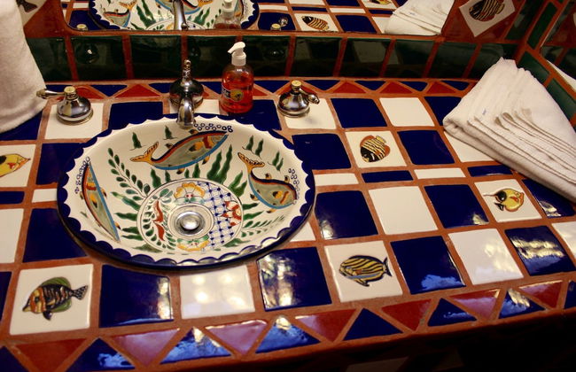 Mid-century Ocean View Apartment - Photo 9