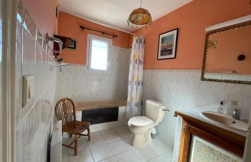 La Villa Tanamera, très jolie maison piscine, à 2 pas du centre-ville - Foto 14