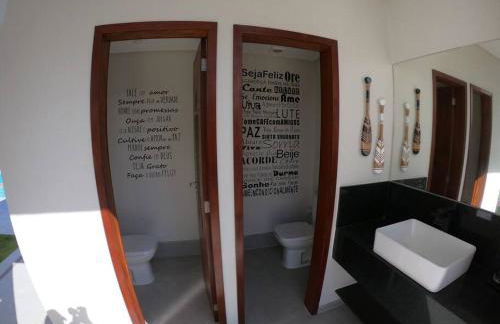 Piscina aquecida, 5 suítes e pé na areia com vista espetacular!! - Photo 58