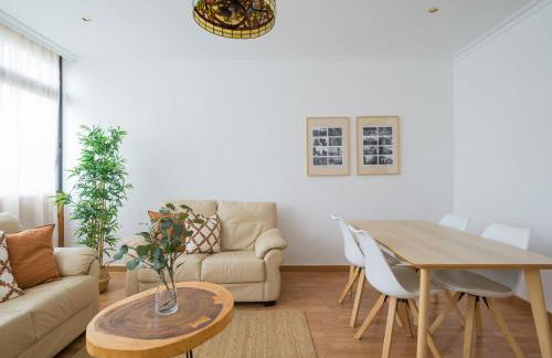 Moderno piso de 3 habitaciones cerca de Triana - Foto 9