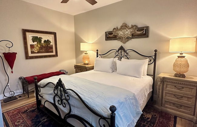 Bisbee Brownstone Suites - Photo 8