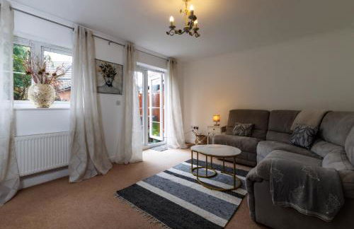 Spacious 4-Bedroom House in Aylesbury Ideal for Contractors Professionals or Larger Families - Foto 15