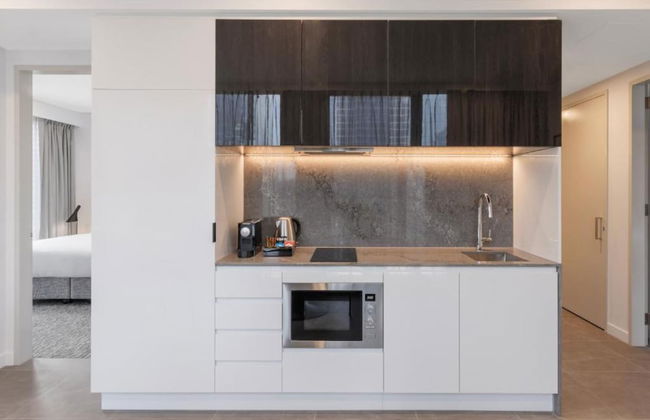 Meriton Suites Melbourne - Photo 26