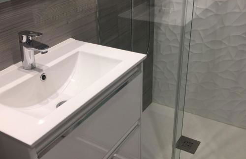 Apartamento a 50 mts playa con piscina en Blanes muy céntrico y acogedor. - Photo 7