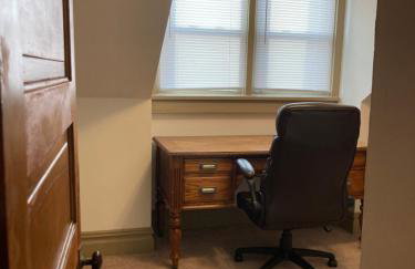 ENTIRE Big Home Close To Events - 2 Family Rooms - Kid Friendly - Private Patio & Firepit - Foto 30