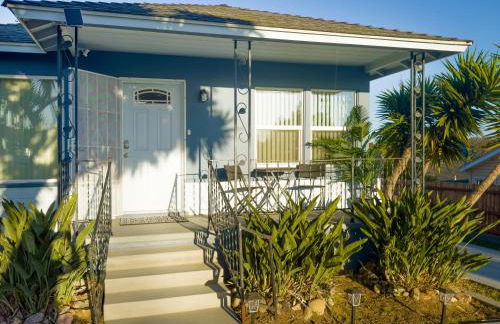 Quaint Mid-Century Cottage by the Coast - Foto 29