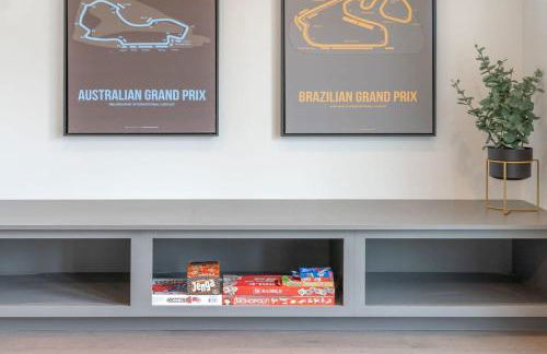 Beautiful Modern 3BR in the Grove ABODEbucks - Photo 19