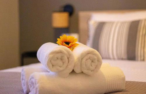 Annis House - Photo 2