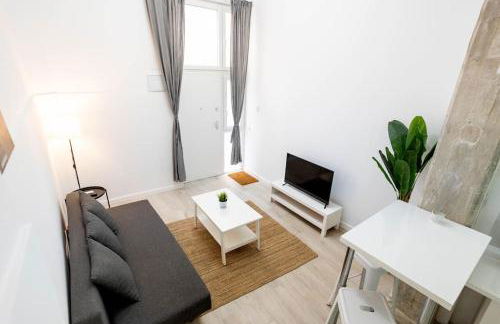 Loft reformado en Marques de Vadillo con patio privado - Photo 23