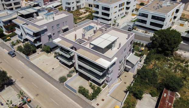 Apartment Wing 77 by Belmont Realty - Photo 2, Primary image