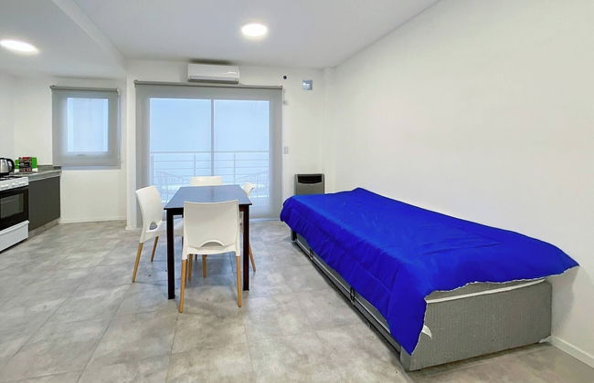 Modern Almagro Apartment for 4 Guests With Balcony and Full Amenities - Foto 9