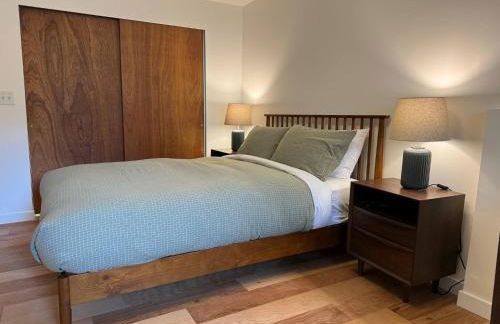 Greenlake Craftsman - Hot Tub, AC, Dog Friendly - Photo 24