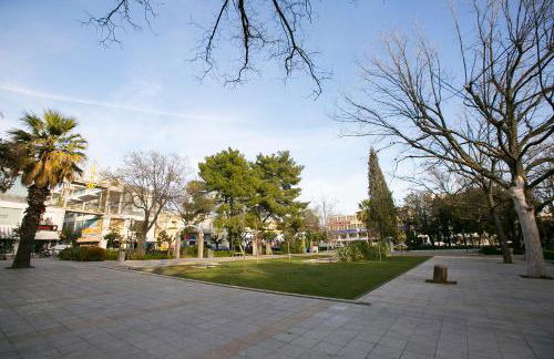 Classic 2 Bedroom Apartment Next to Metro - Marousi - Foto 30