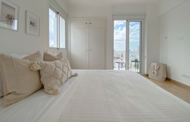 Phaedrus Living Downtown Flat 704 - Photo 11