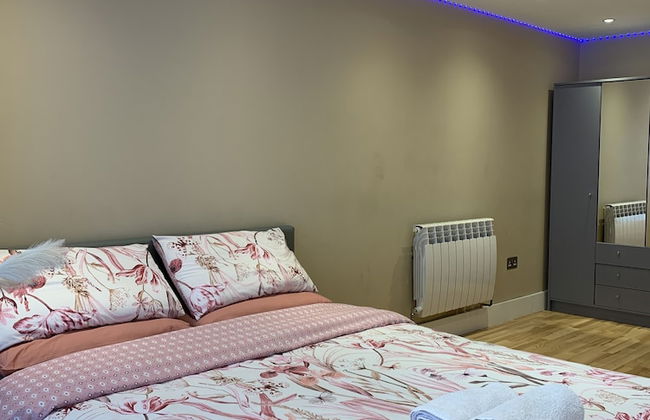 Charming 2-bed Apartment in Kingston Upon Thames - Foto 11