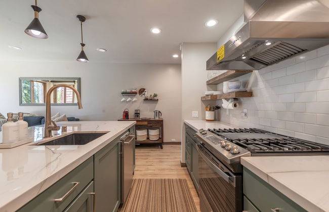 VIP Ski-In Ski-Out Northstar Ski Trails by Sierra Getaways - Photo 6