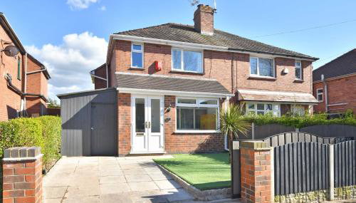 Orion House - sleeps 6, driveway, garden - Foto 2