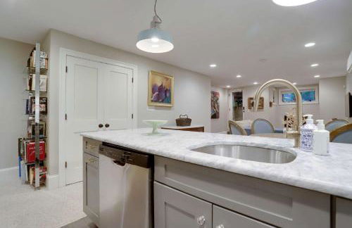 Sojourn BBQ & Secluded Patio in Capitol Hill - Foto 17