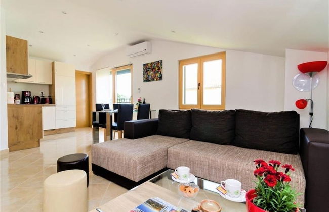 Luce - Pool and View - A1 - Photo 15