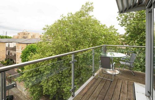 Stylish 2-Bed with Stunning View - Foto 20