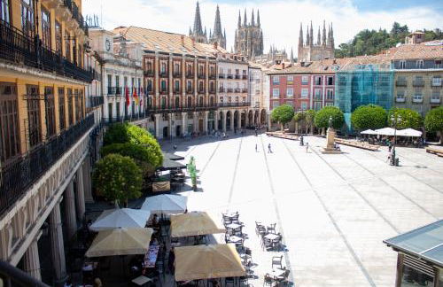 Increíble piso en la plaza Mayor, con garaje - Foto 28
