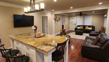 Spacious Newly Renovated Home - Foto 2