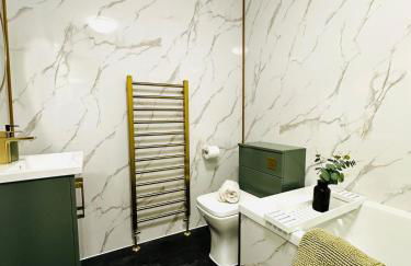 Modern 2 Bedroom Ground Floor Apartment near city centre - Photo 34