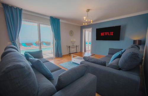 Casa Conil with a private 25 meter heated pool - Photo 21