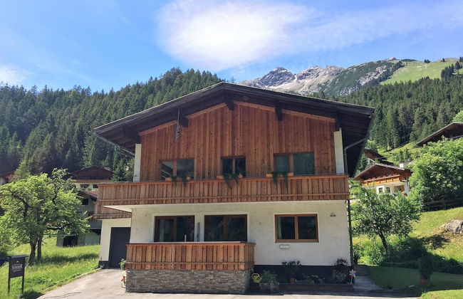 Chalet in Steeg Near Ski Slopes - Foto 16