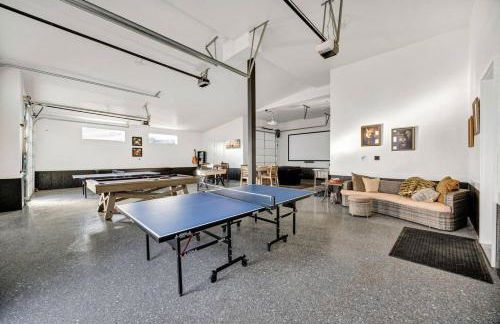 Luxury Lodge with Hot Tub, Theater and Pickleball Court - Foto 55