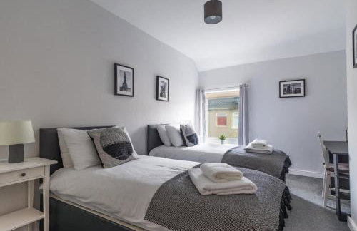 Chestnut House - Sleeps 4 - Pet friendly - Parking - Foto 1