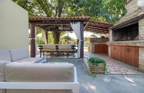 Charming villa Nera with pool and hydromassage near the beach - Foto 62