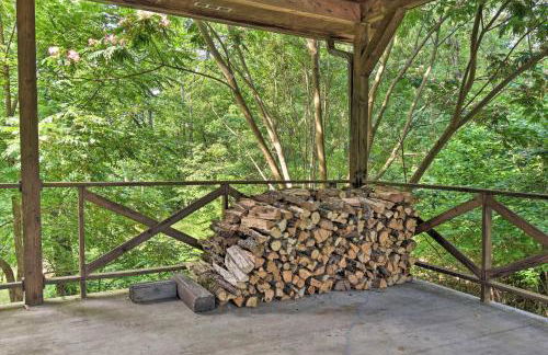 Luxe Cabin with Hot Tub on 5 Acres in Pearcy! - Foto 30