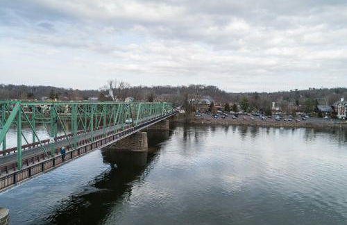 Brooke House In The Heart of Downtown with Patio! - Foto 28