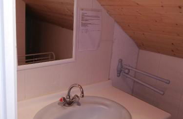 Grand gite 14 personnes ,cour ,salle de jeux, proche du village , commerces - Photo 15