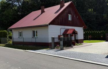 Domek pod lasem - Foto 1