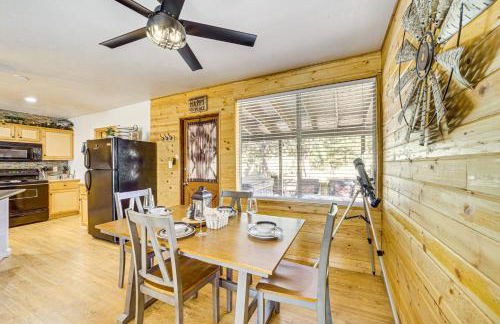 Peaceful Strawberry Cabin Fire Pit and Hot Tub - Foto 9