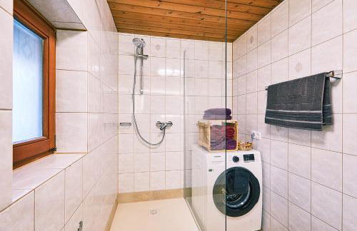 Chiemgauferienwohnungen - Wanderlust und Alpenrose - Foto 23