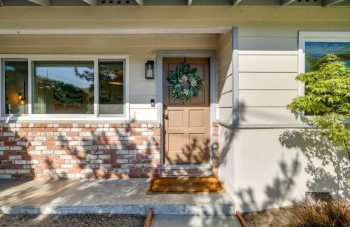 Seaside Home with Hot Tub and Patio Close to Beaches! - Foto 27