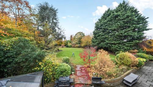 Kingswood 6 Bed Mansion, Tennis Court and Cinema - Foto 5