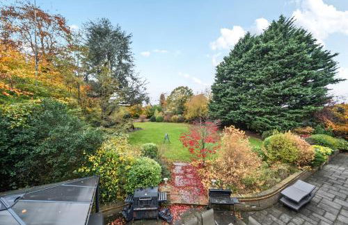 Kingswood 6 Bed Mansion, Tennis Court and Cinema - Foto 5